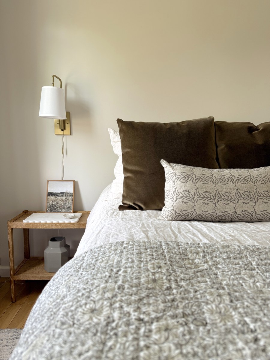 Guest Bedroom Detail